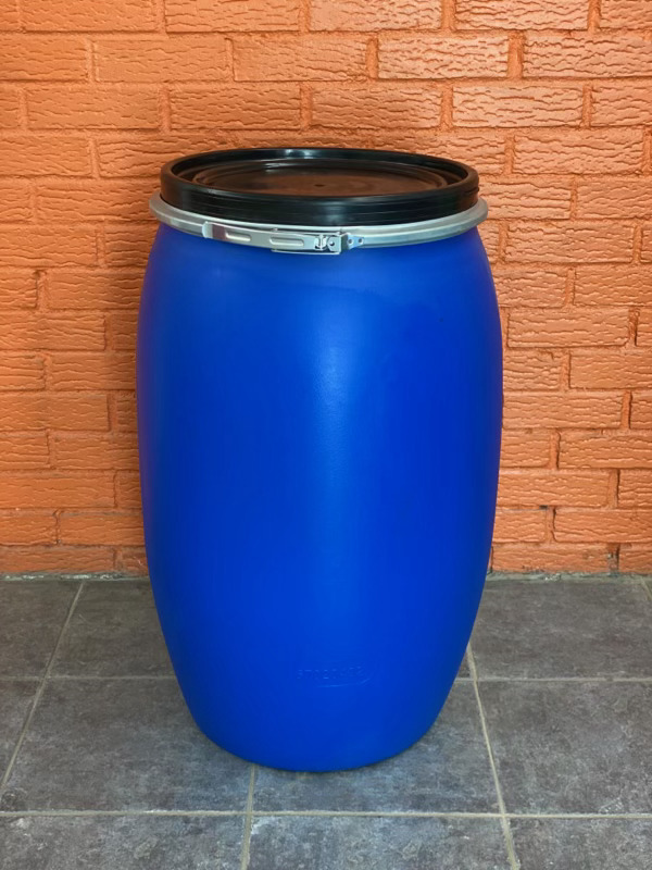 baril 35 gallons bleu